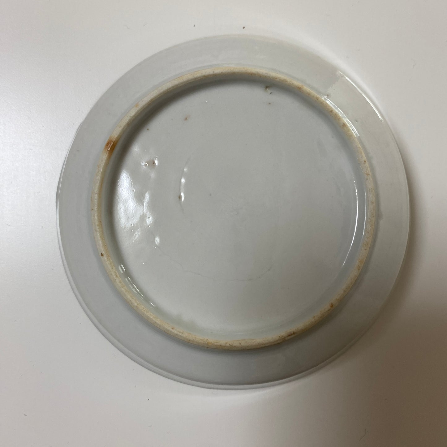 山水に鶴を望む 赤絵小皿