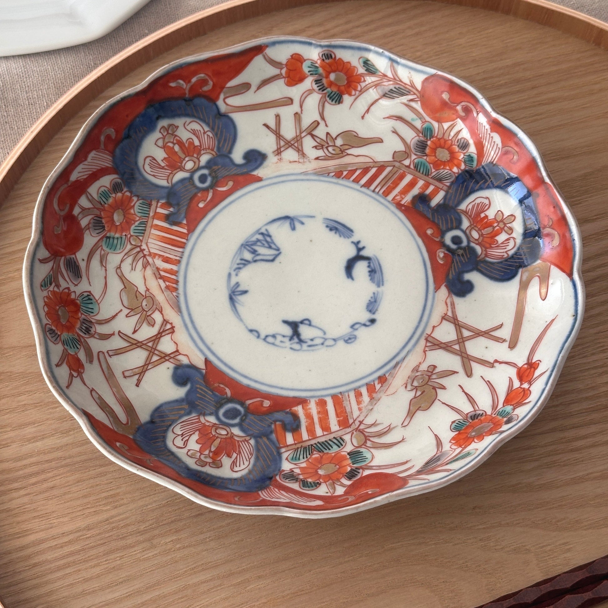 うさぎが跳ねる優美な7寸皿 - Kotto Shop