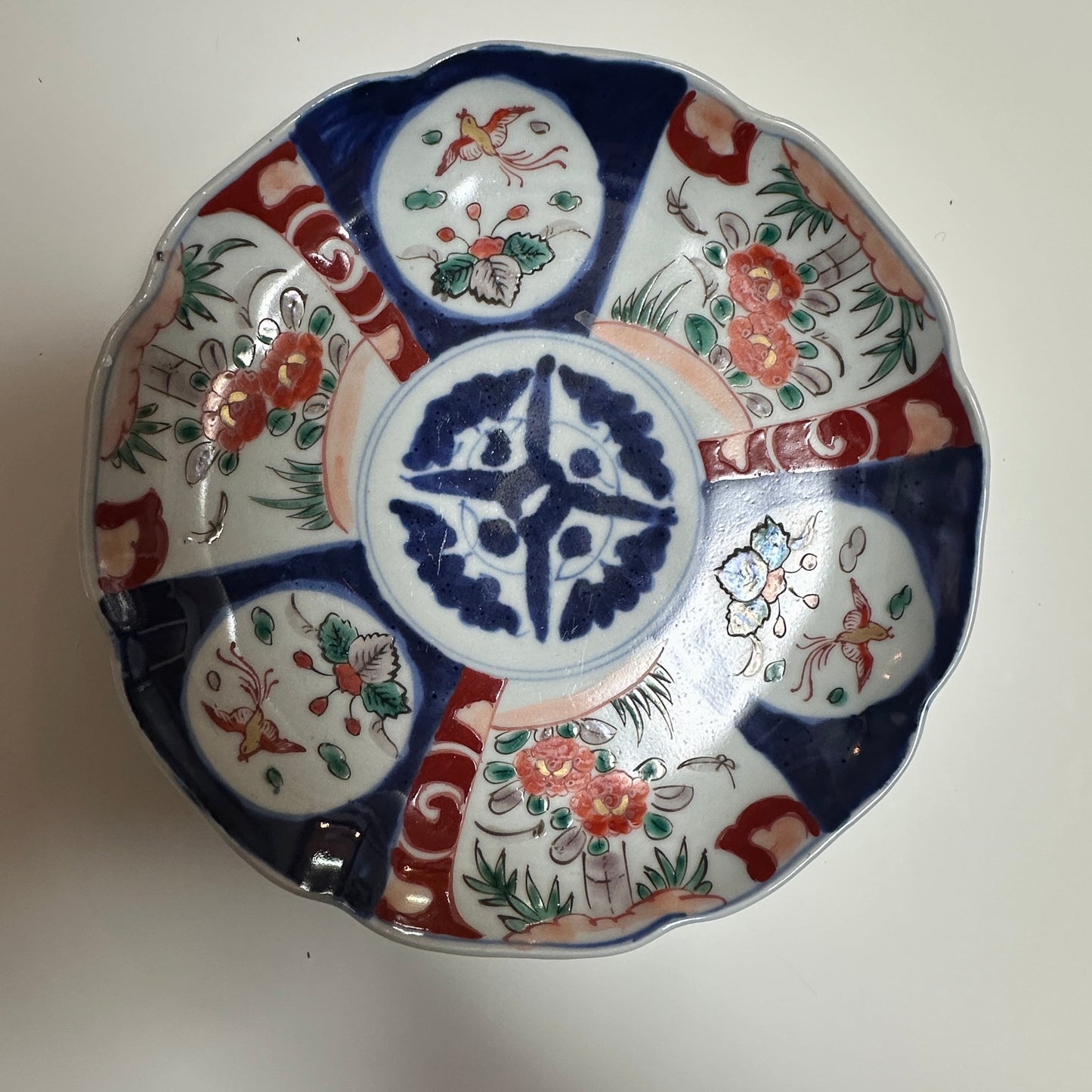 牡丹の花咲く可憐な明治伊万里7寸皿 - Kotto Shop