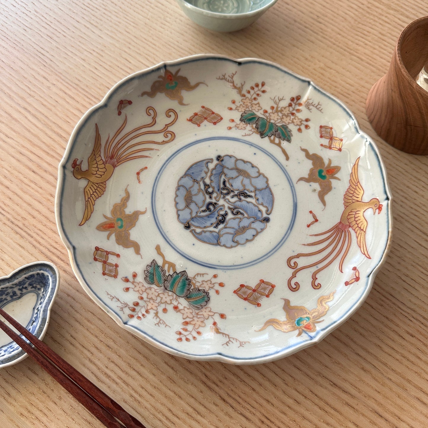 気品漂う鳳凰と花の7寸皿 - Kotto Shop