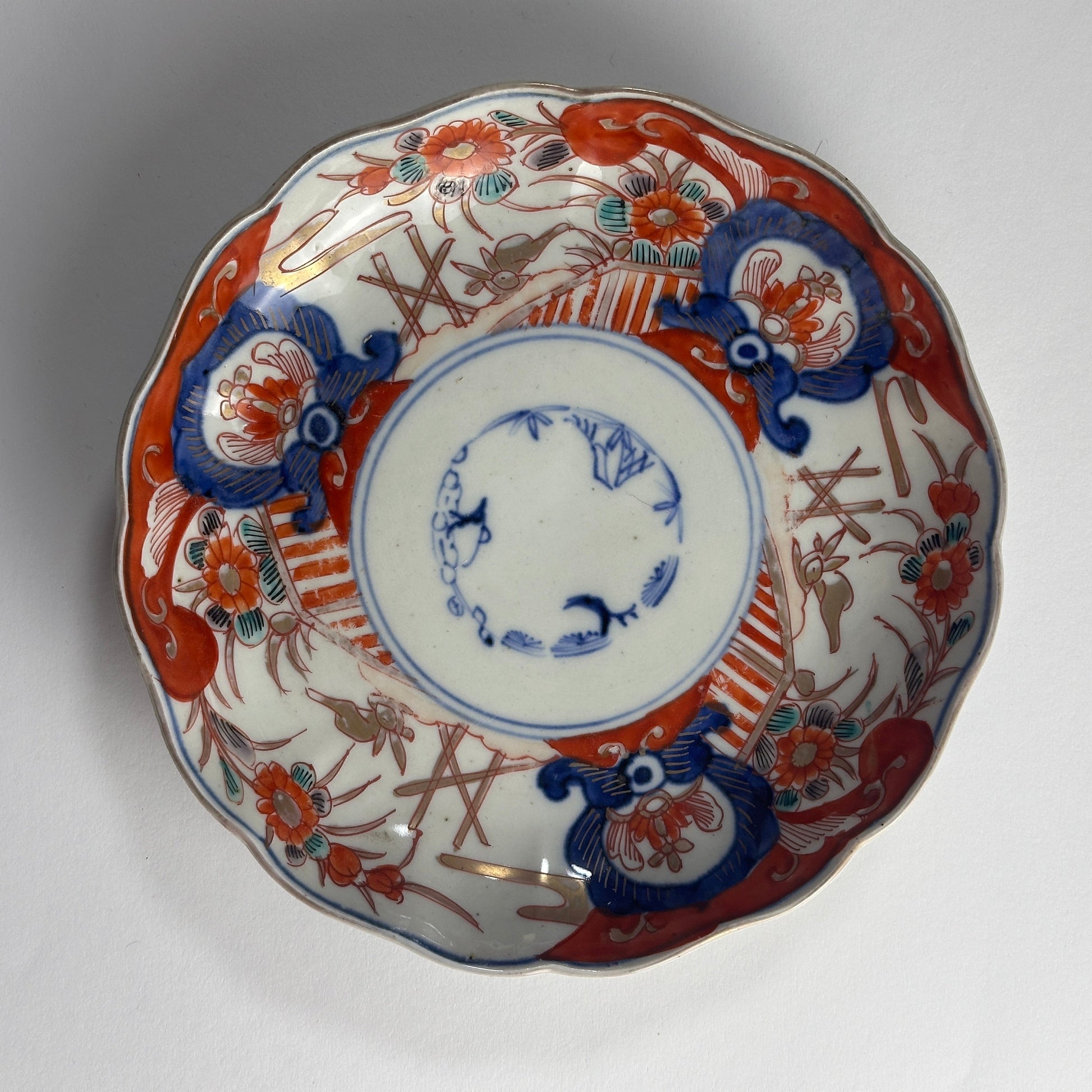 うさぎが跳ねる優美な7寸皿 - Kotto Shop