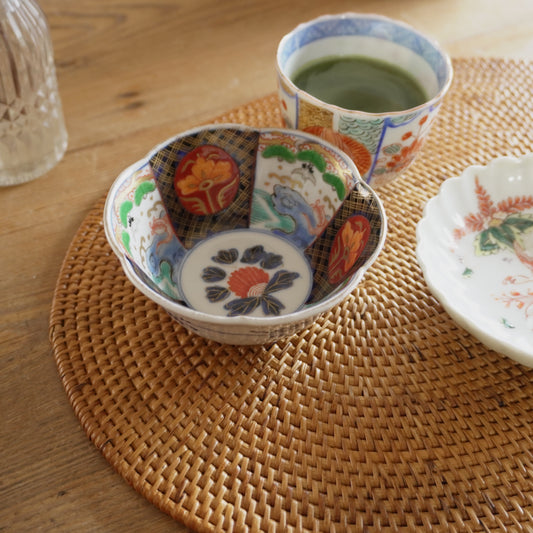 小さな彩り花形小鉢