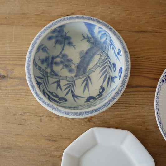 手仕事の温もりに癒される古伊万里鉢