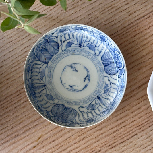 繊細な線描きの小皿 - Kotto Shop