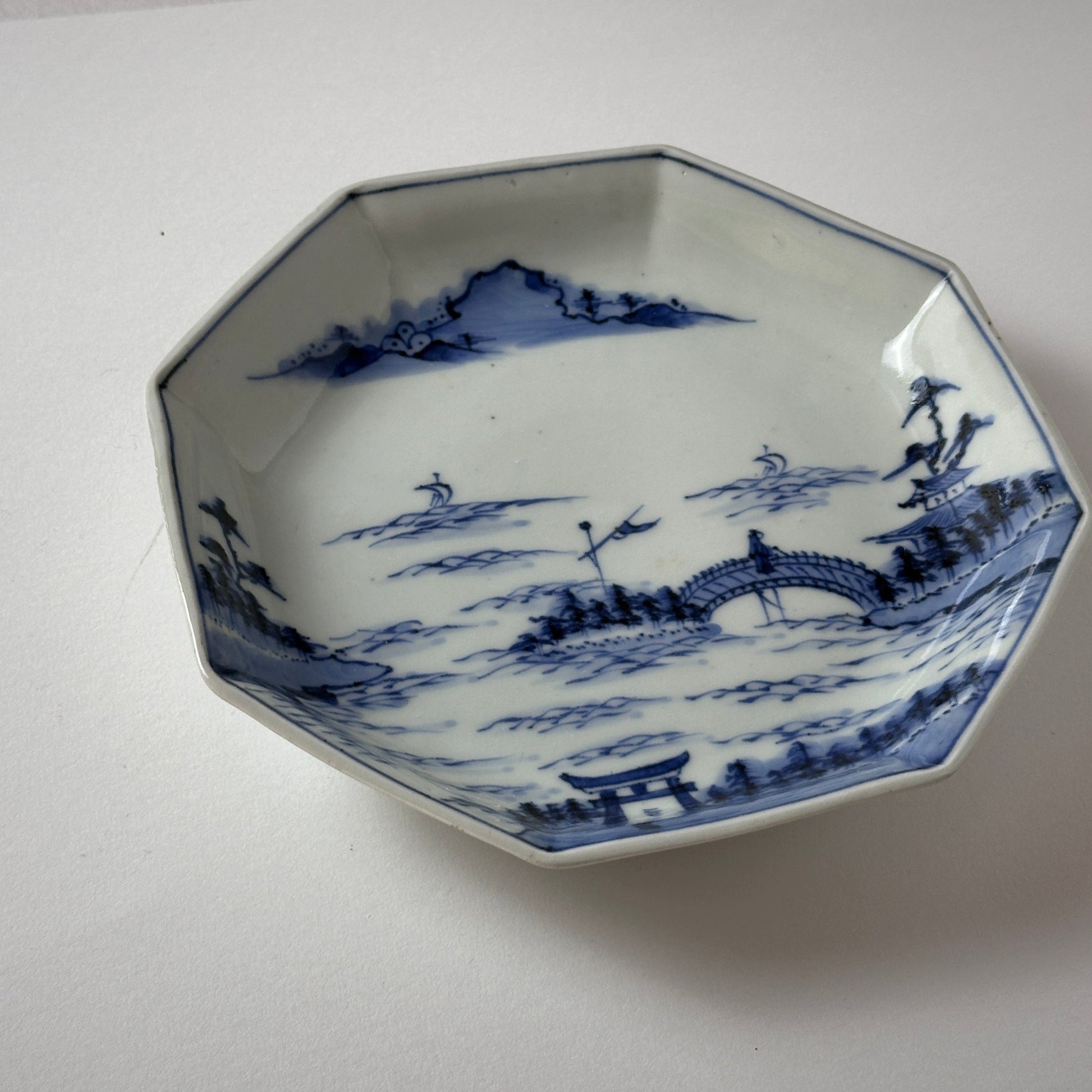 古伊万里山水図の八角皿 - Kotto Shop