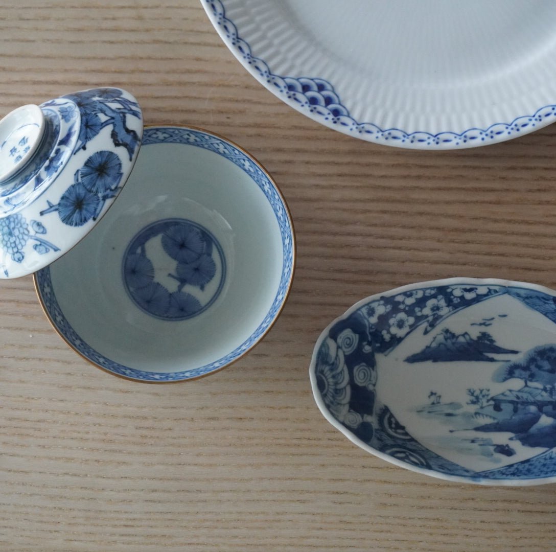 静けさをたたえる、藍の風景楕円皿 - Kotto Shop