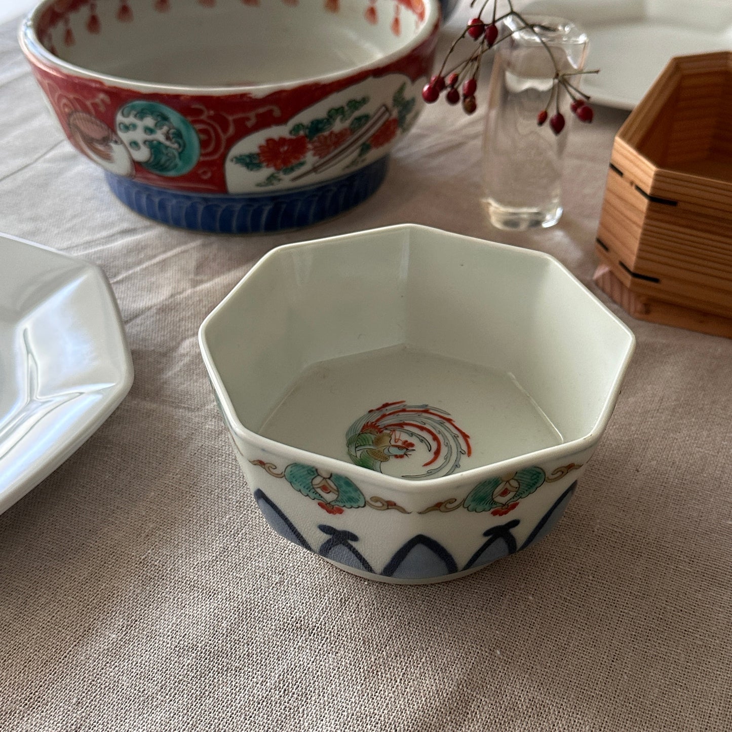 柿右衛門見込み鳳凰紋の八角向付 - Kotto Shop