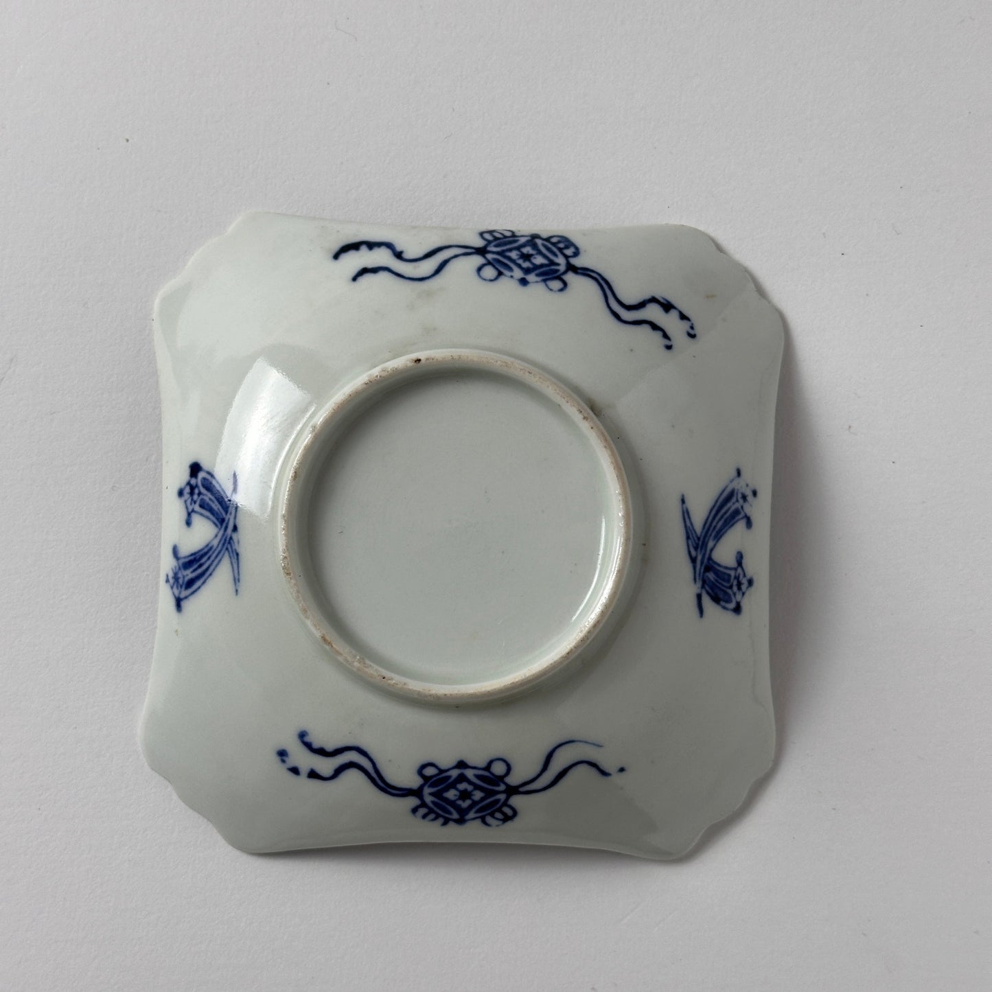 水辺の余韻をうつす四方皿 - Kotto Shop