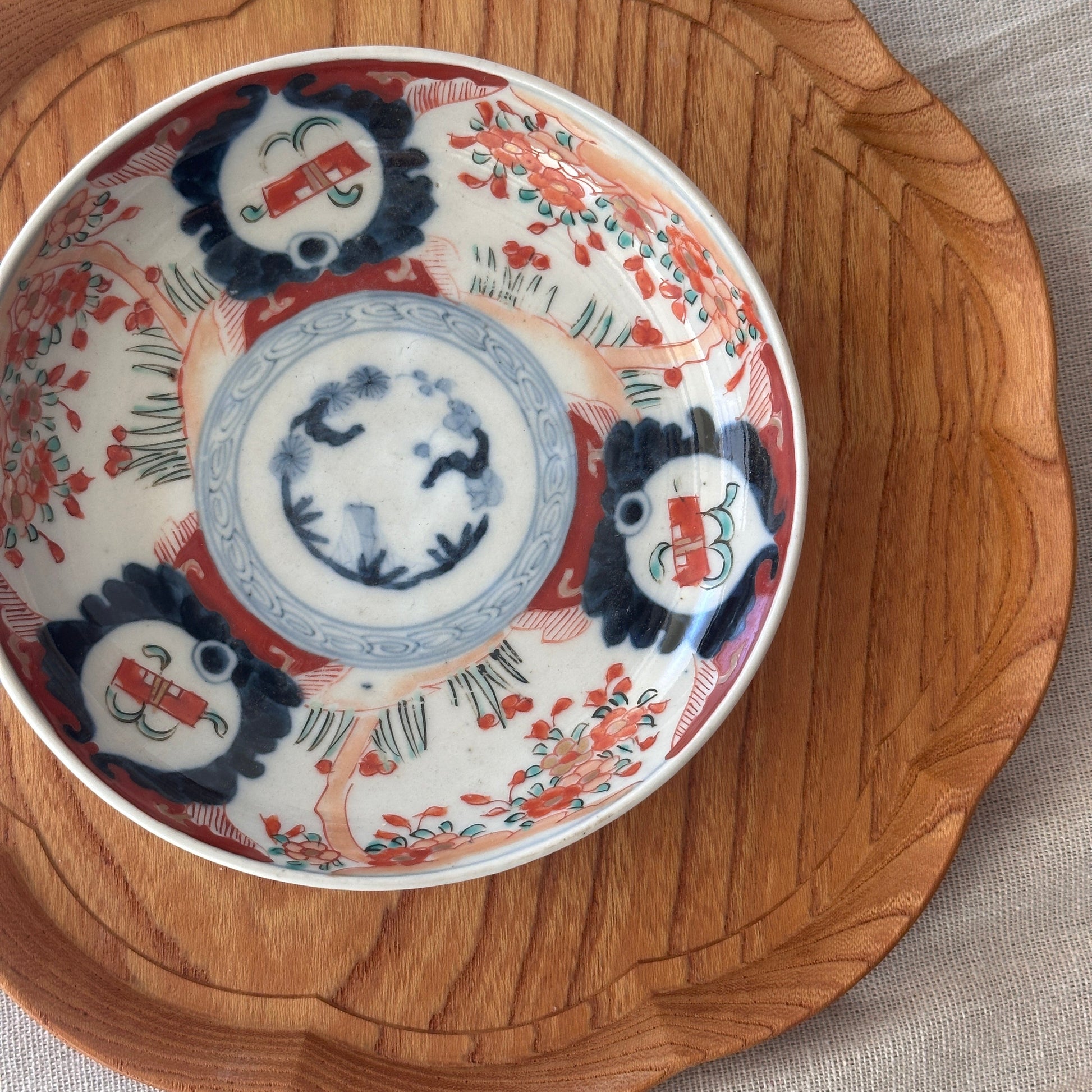 柔らかな色味の可愛らしい明治伊万里中皿 - Kotto Shop