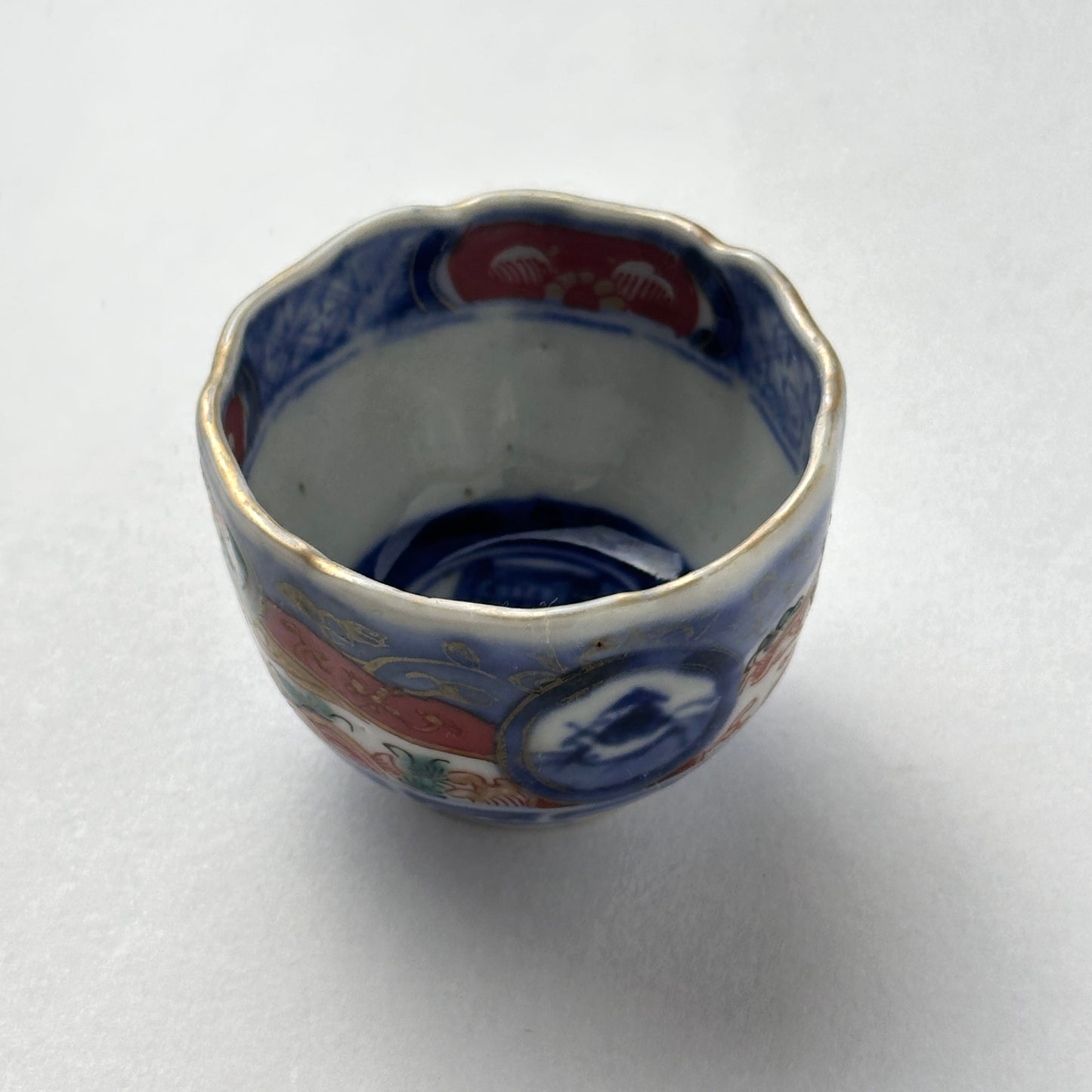 可愛らしい色絵古伊万里お猪口 - Kotto Shop