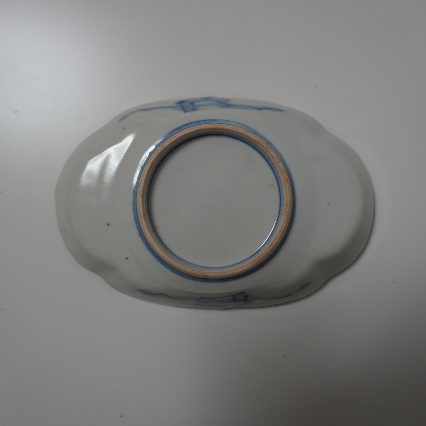 華やかに彩る明治伊万里変形皿 - Kotto Shop