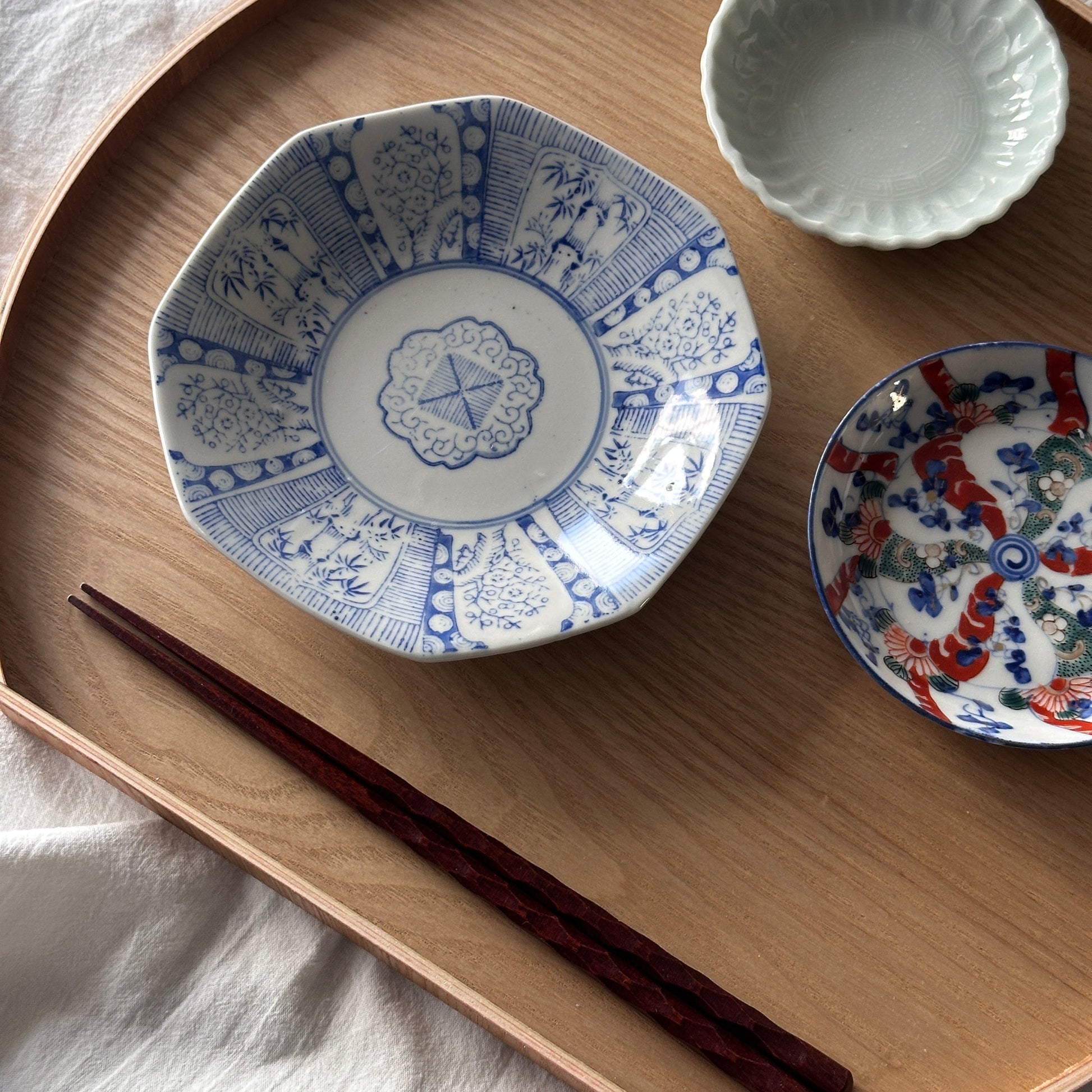 すっきりと、やさしく日々に寄り添う印版八角平皿 - Kotto Shop