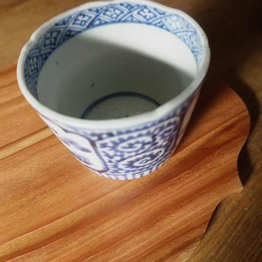 蛸唐草の巡るそば猪口 - Kotto Shop