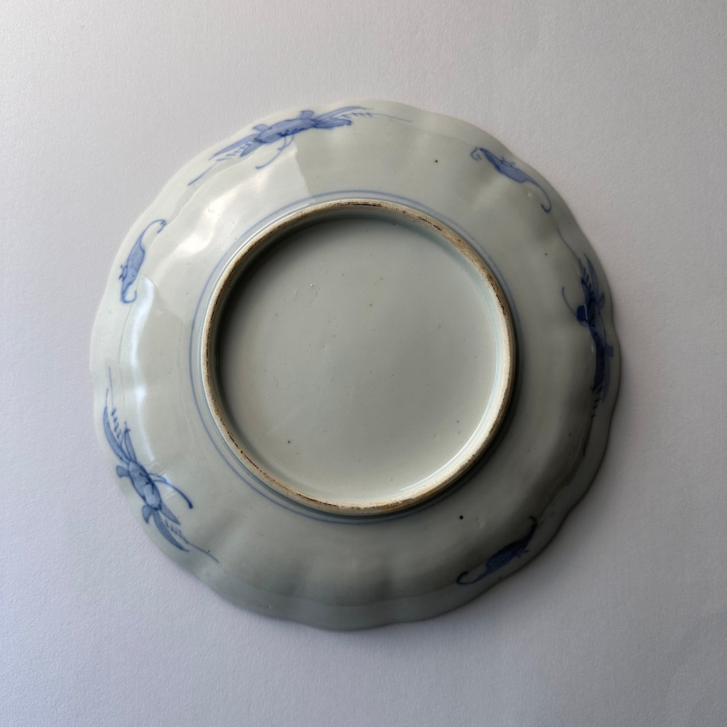 華やぎと品格をまとう色絵七寸皿 - Kotto Shop