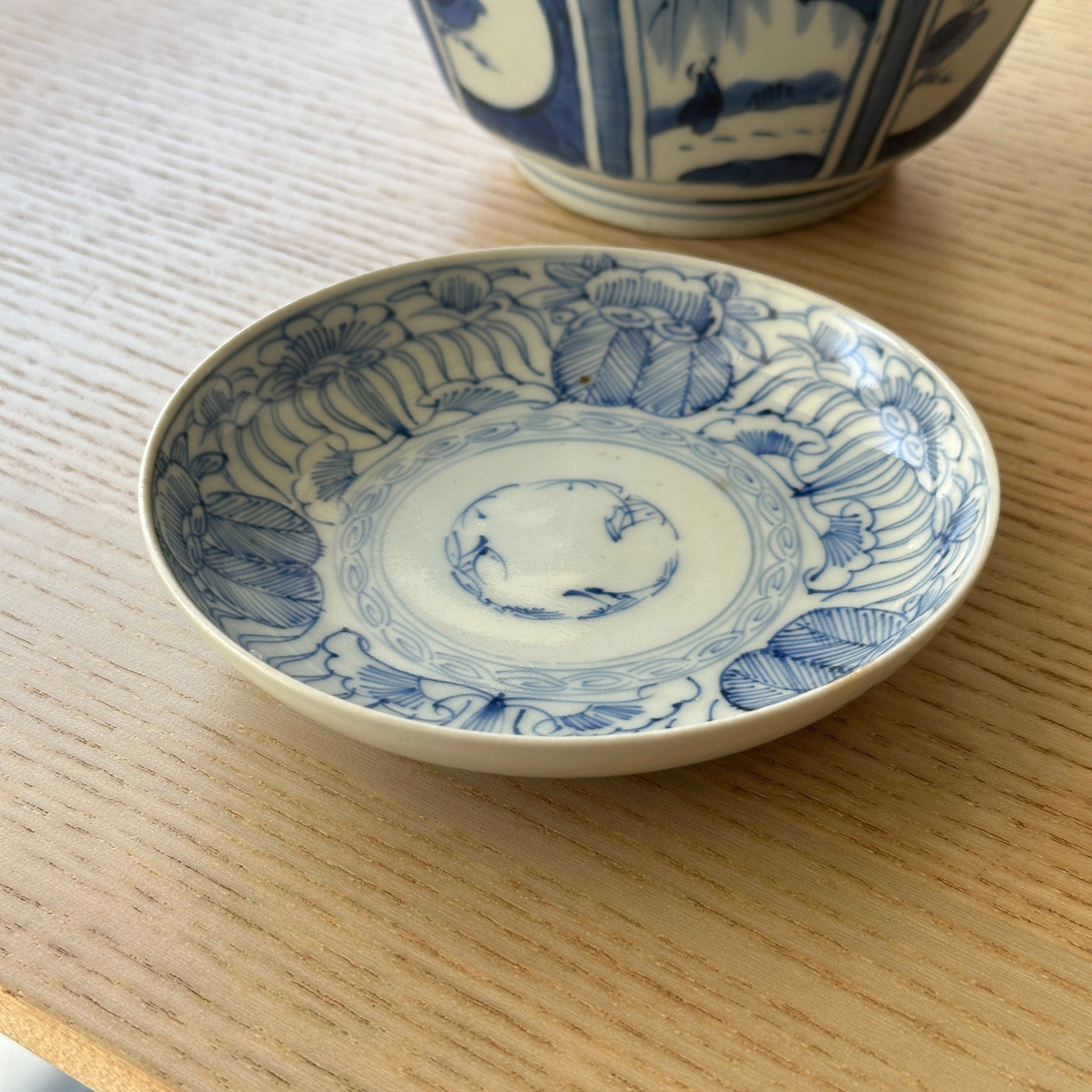 繊細な線描きの小皿 - Kotto Shop
