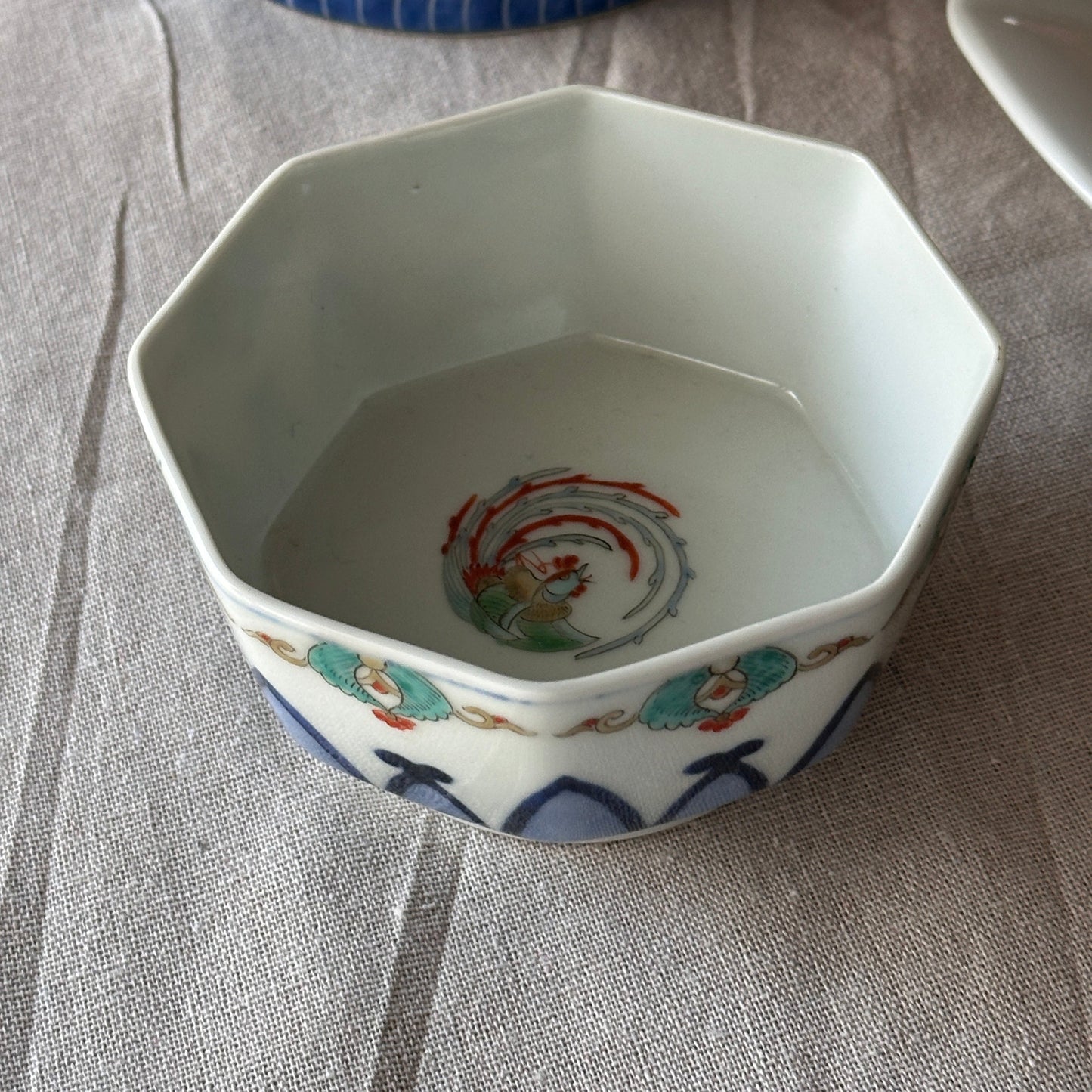 柿右衛門見込み鳳凰紋の八角向付 - Kotto Shop