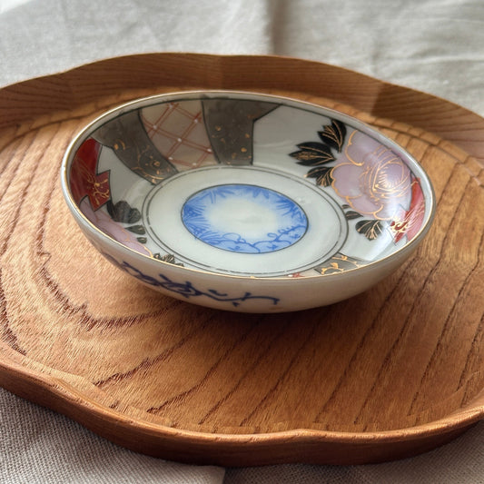 ボタンの花咲く大正小皿 - Kotto Shop