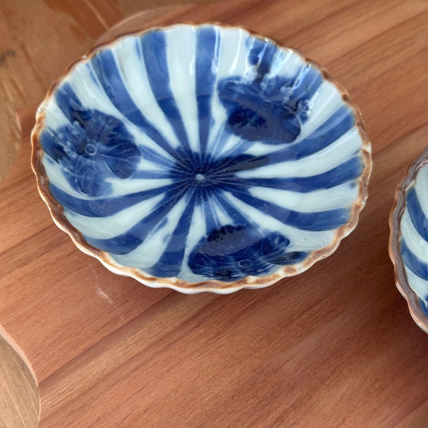 ボーイッシュな染付小皿 - Kotto Shop