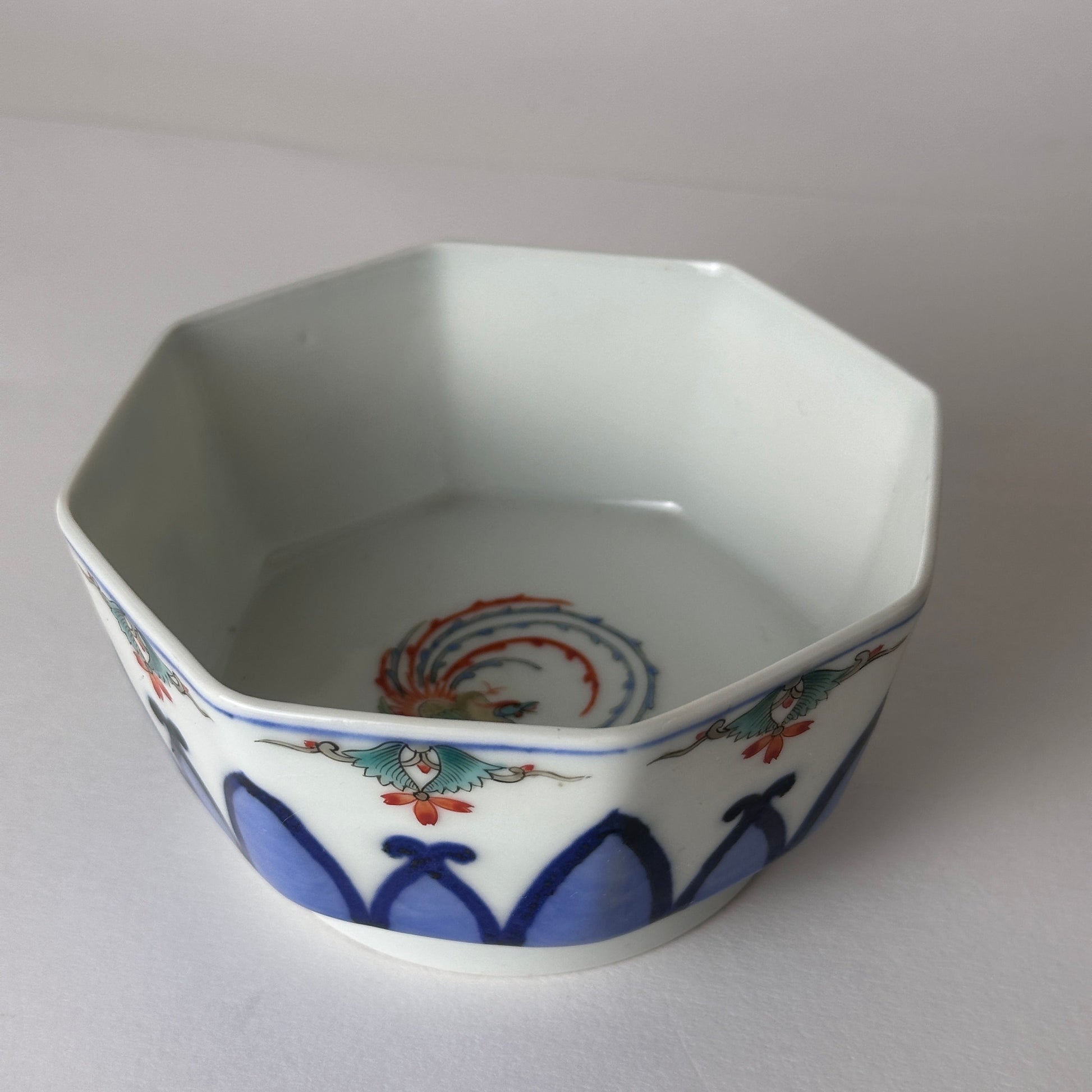 柿右衛門見込み鳳凰紋の八角向付 - Kotto Shop