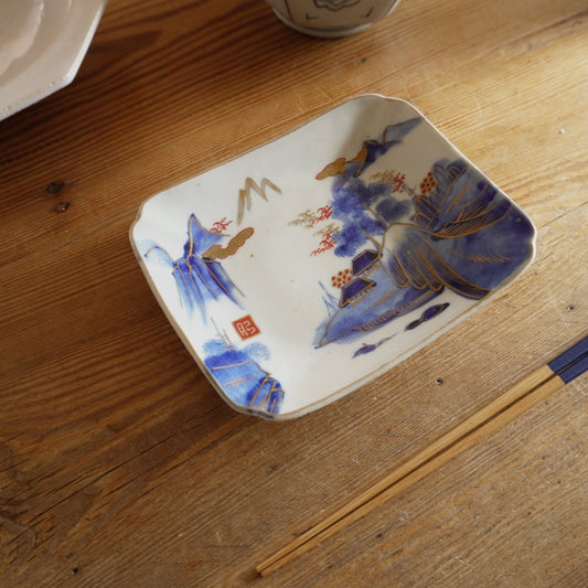 静かな山あいで金彩の美しい角皿 - Kotto Shop