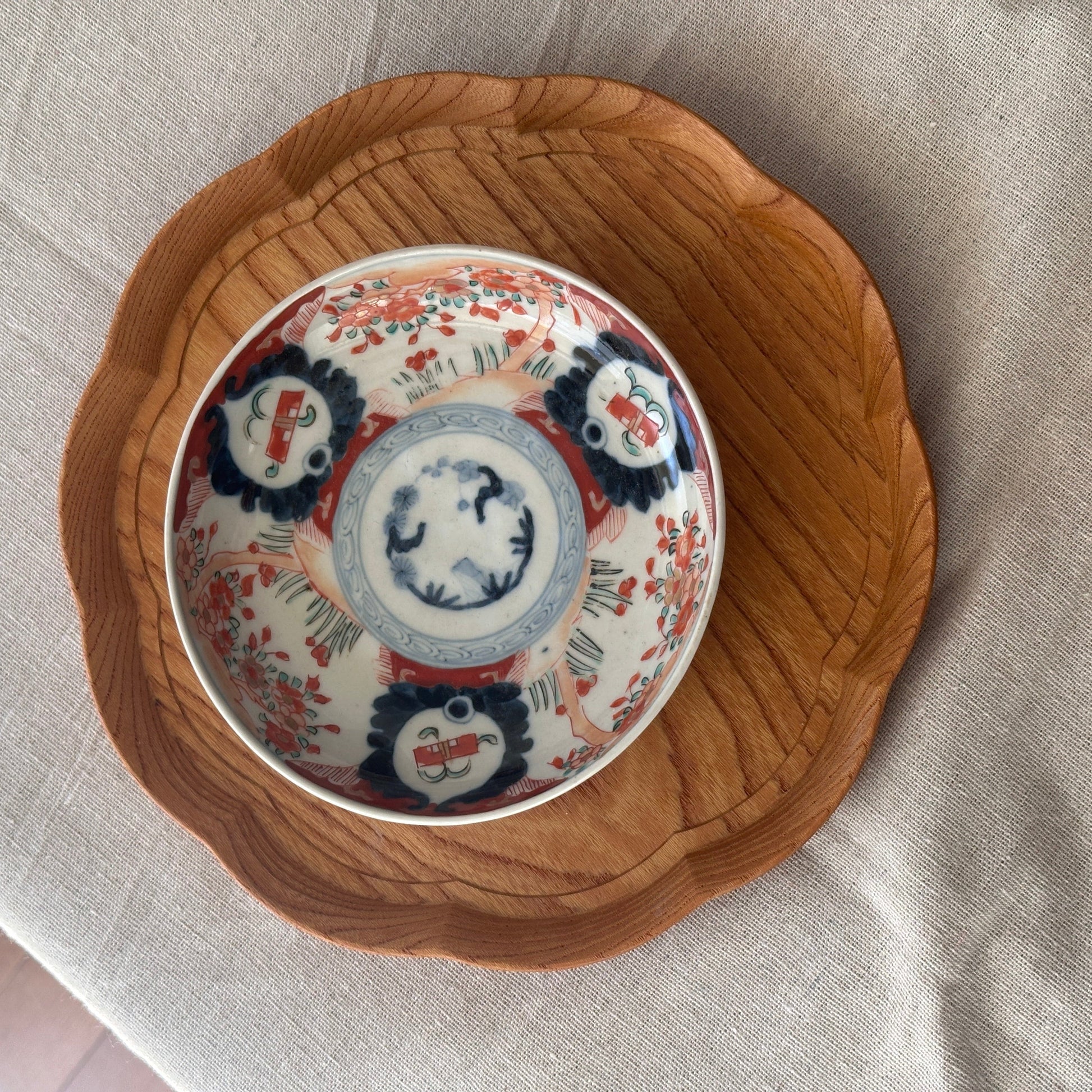 柔らかな色味の可愛らしい明治伊万里中皿 - Kotto Shop