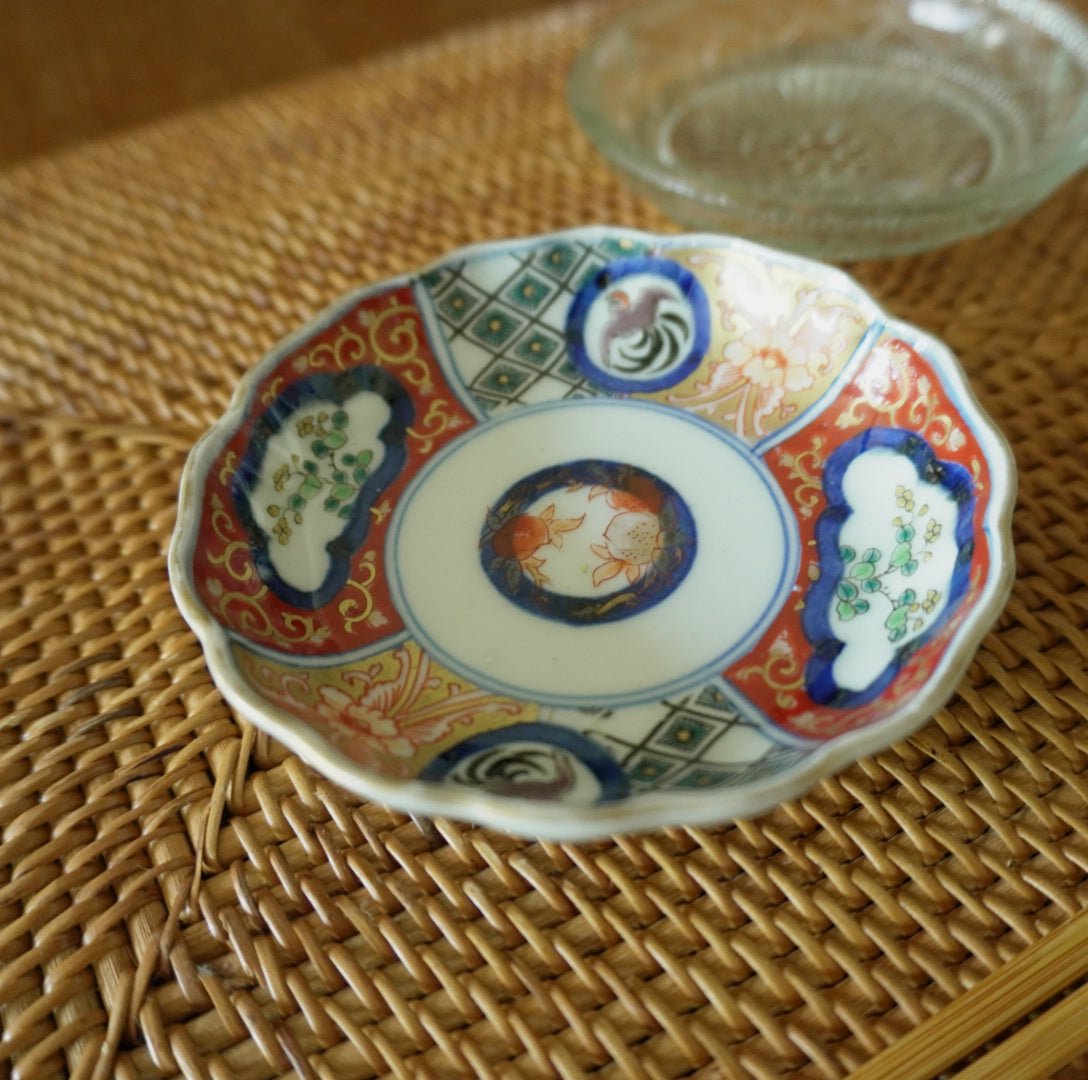 美しい古伊万里の赤絵金彩小皿 - Kotto Shop
