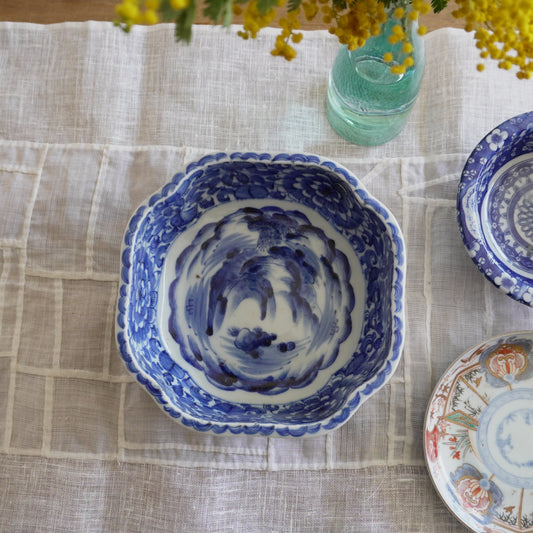 華やかな風合いの古伊万里中鉢 - Kotto Shop