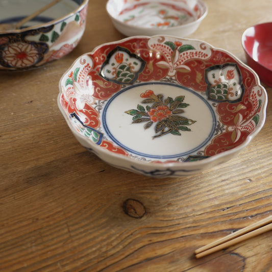紅の唐草に花ひらく 色絵なます皿 - Kotto Shop