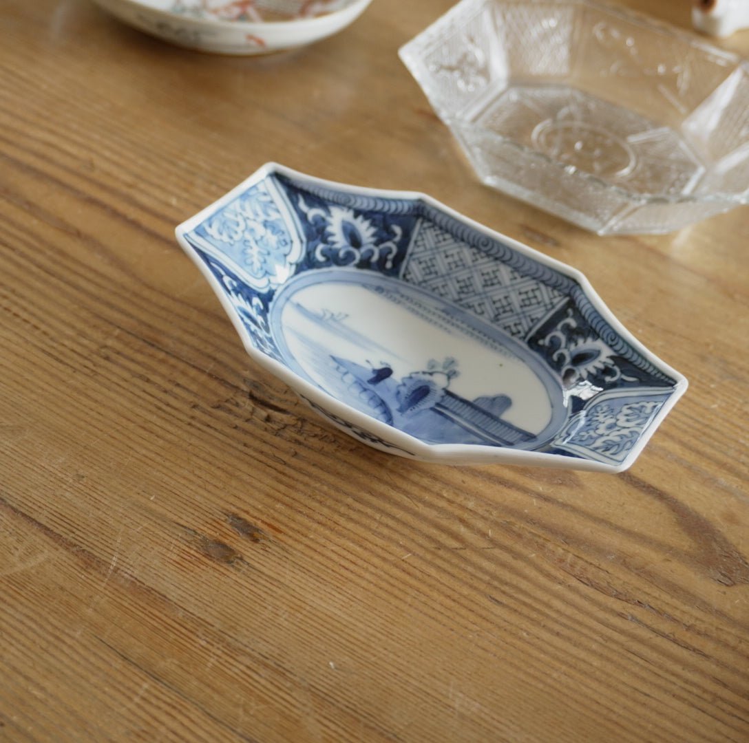 華やか染付山水図変形皿 - Kotto Shop