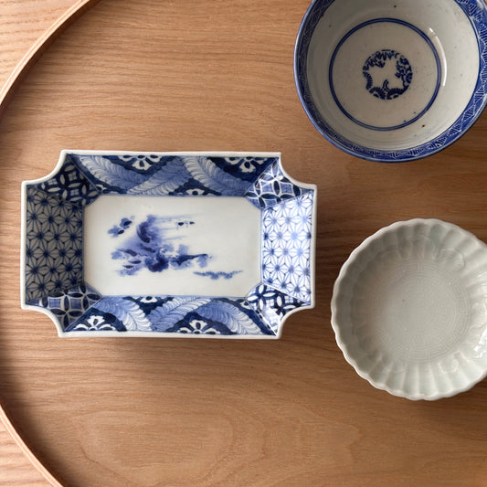 風が流れる、藍の変形皿 - Kotto Shop