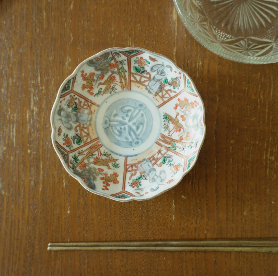 物語を感じる淡い色味の古伊万里小皿 - Kotto Shop