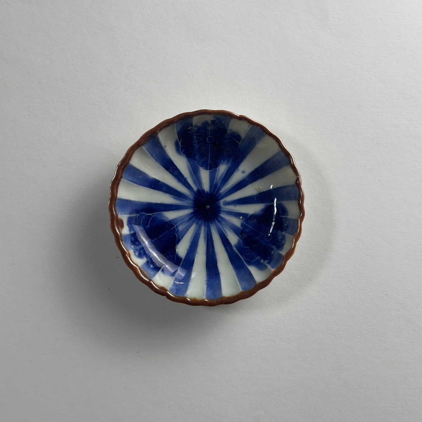 ボーイッシュな染付小皿 - Kotto Shop