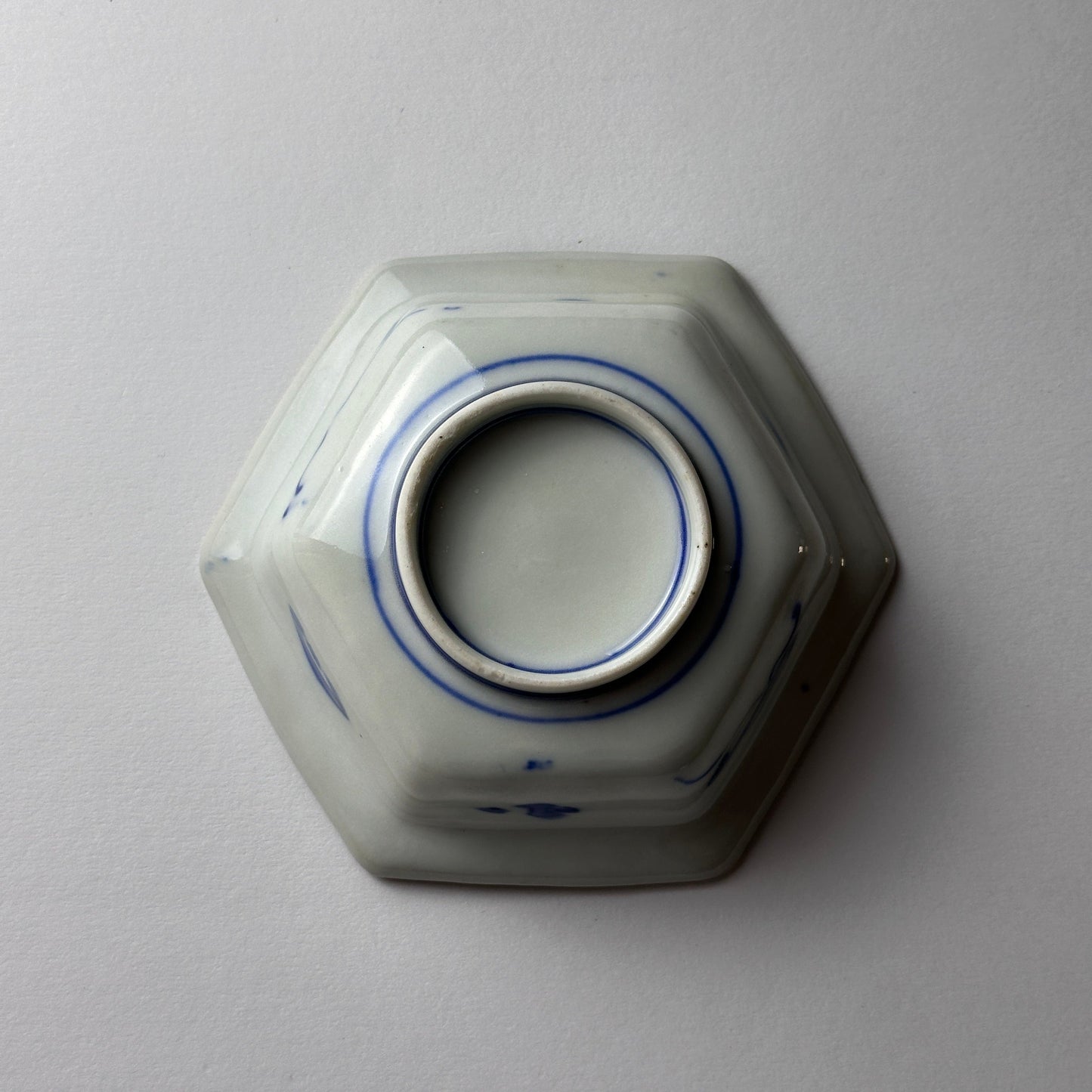 端正な六角、雅な彩り六角皿 - Kotto Shop