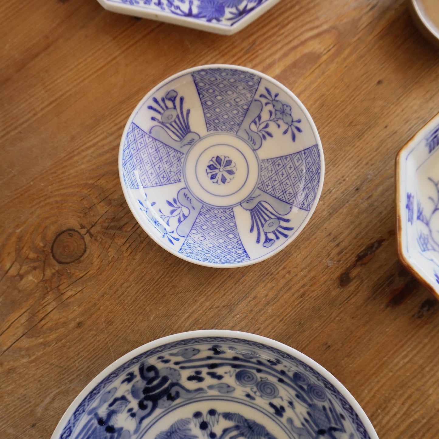 可愛らしい柔らかブルーのーの印判小皿 - Kotto Shop