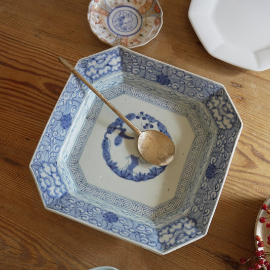 線描きの端正な隅切り大皿 - Kotto Shop