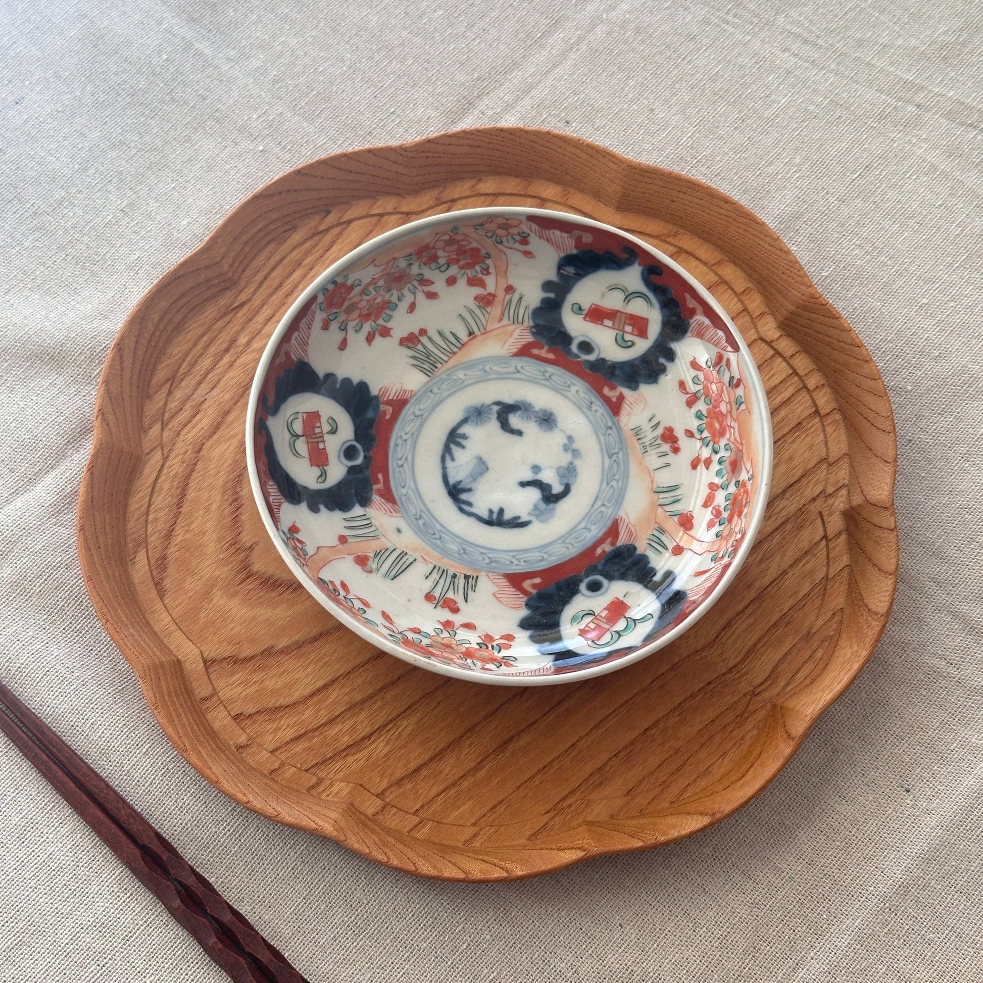 柔らかな色味の可愛らしい明治伊万里中皿 - Kotto Shop