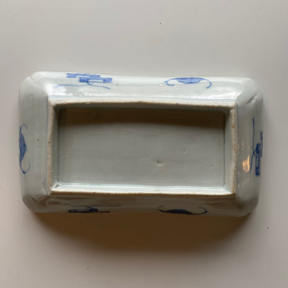 景色をのぞく金彩長角皿