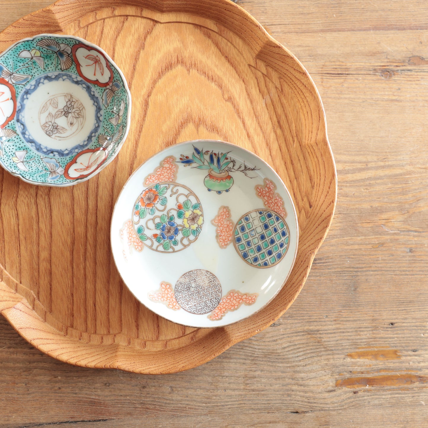 蝶舞うエメラルドグリーン豆皿