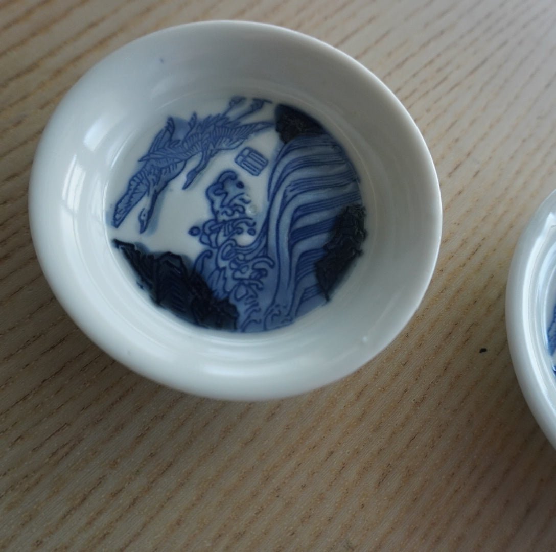 【2客セット】波間に鳥が舞う陽刻小皿 - Kotto Shop