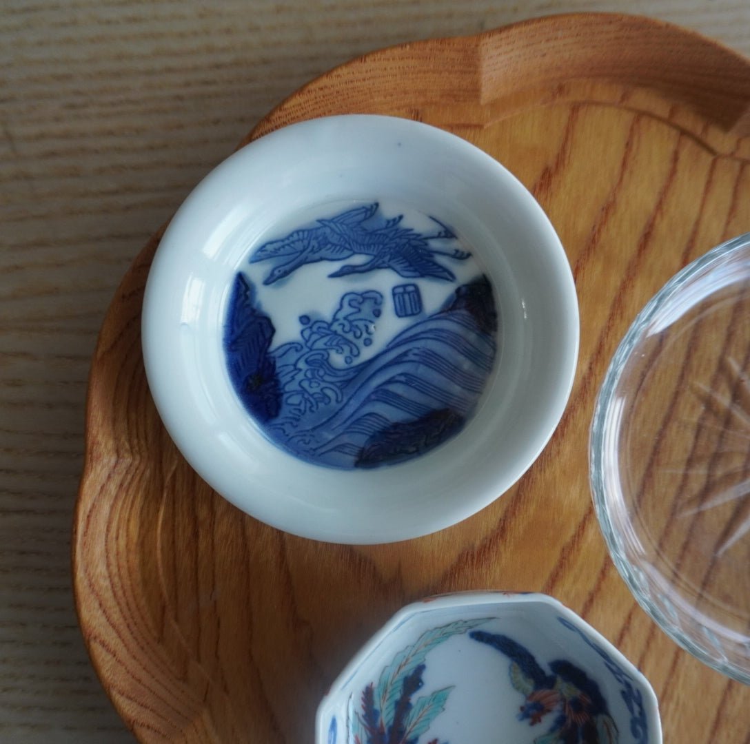 【2客セット】波間に鳥が舞う陽刻小皿 - Kotto Shop