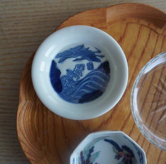 【2客セット】波間に鳥が舞う陽刻小皿 - Kotto Shop