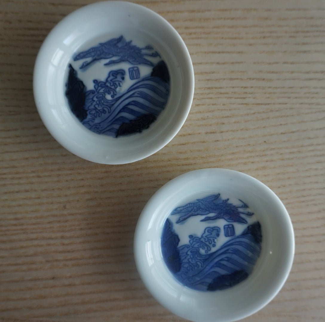 【2客セット】波間に鳥が舞う陽刻小皿 - Kotto Shop
