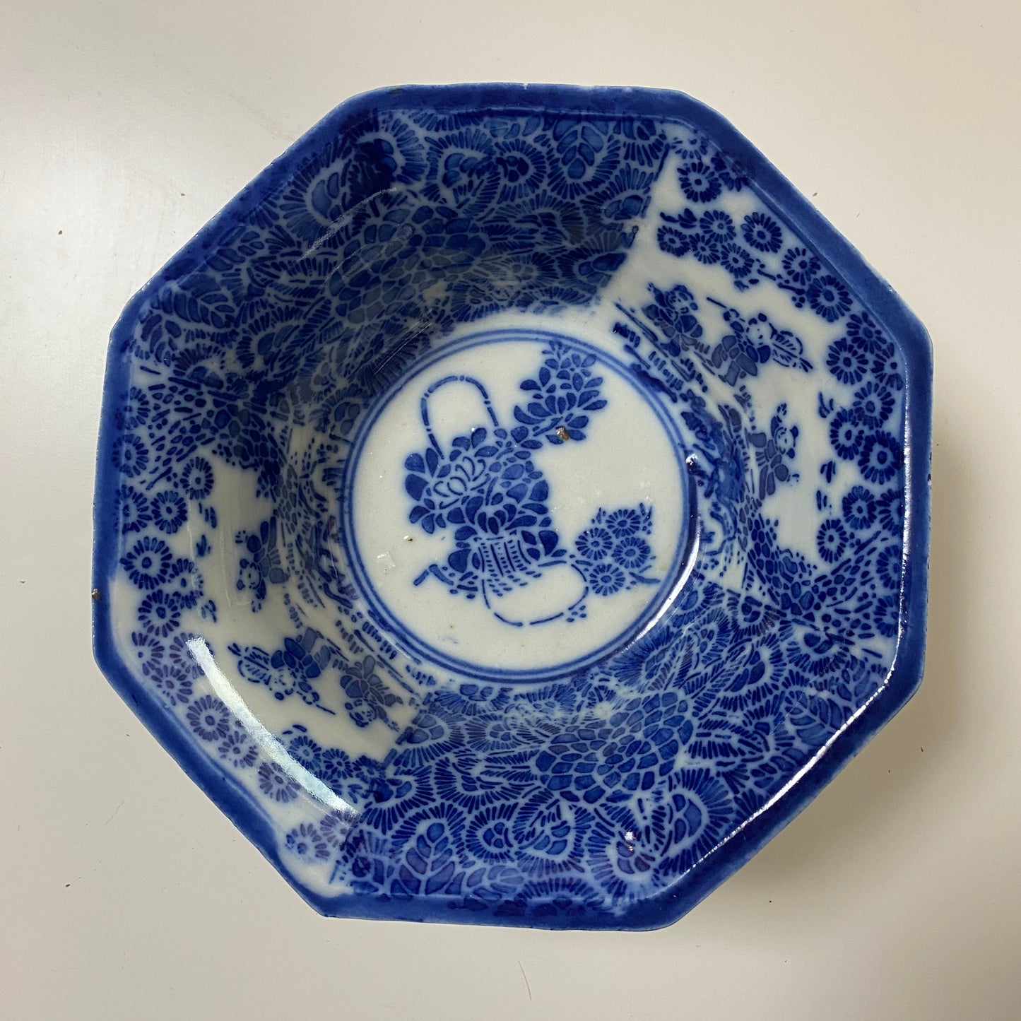 花尽くしの八角丼鉢