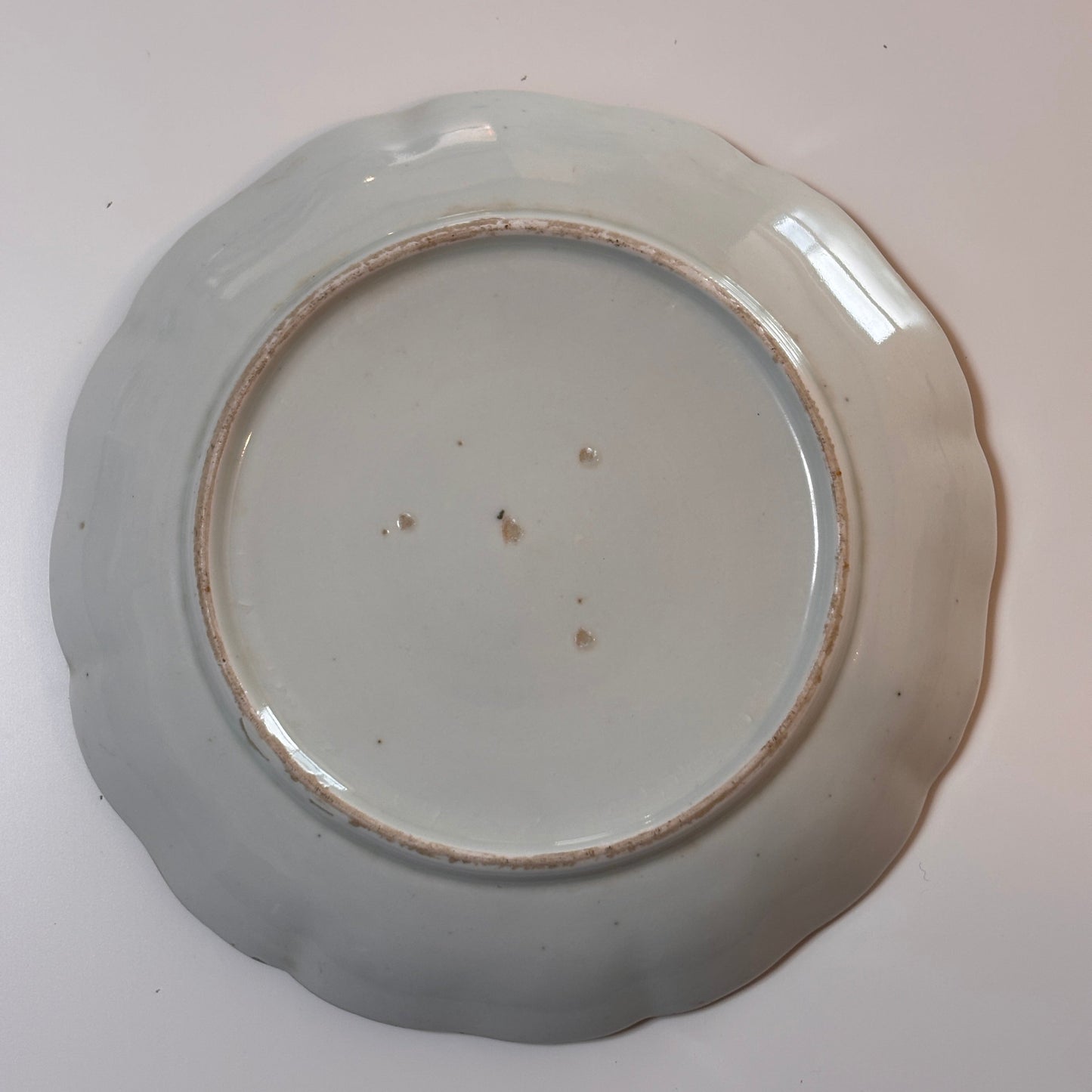 【7寸皿】静かな山水と金彩の美しい器 - Kotto Shop