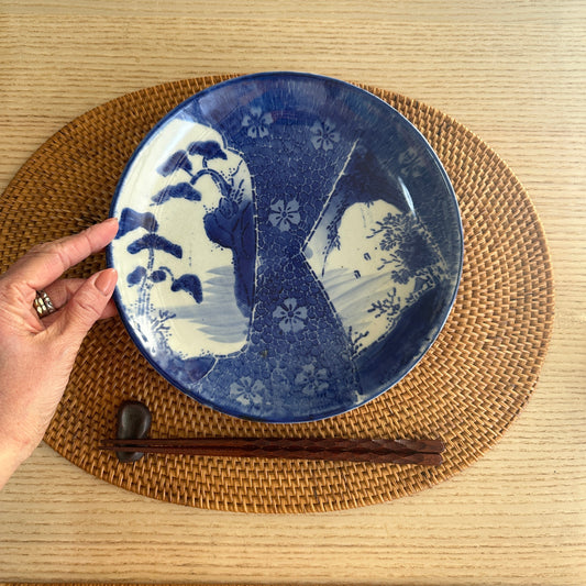 風景図に桜舞う印判7寸皿 - Kotto Shop