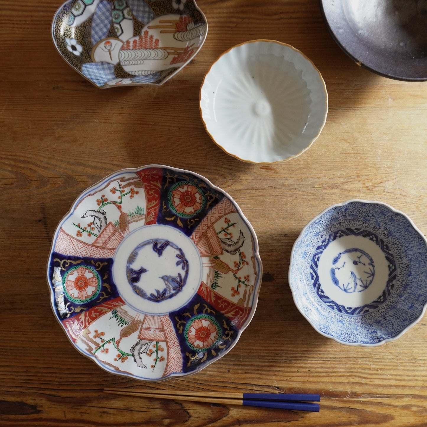 可愛らしい色味の鶴図7寸皿 - Kotto Shop