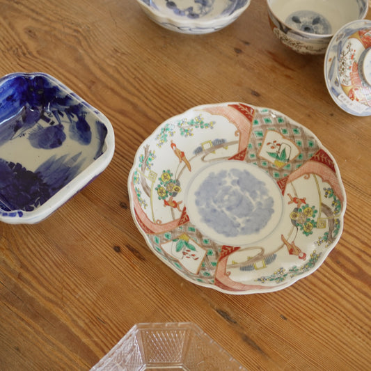 余白の美しい淡色色絵7寸 - Kotto Shop