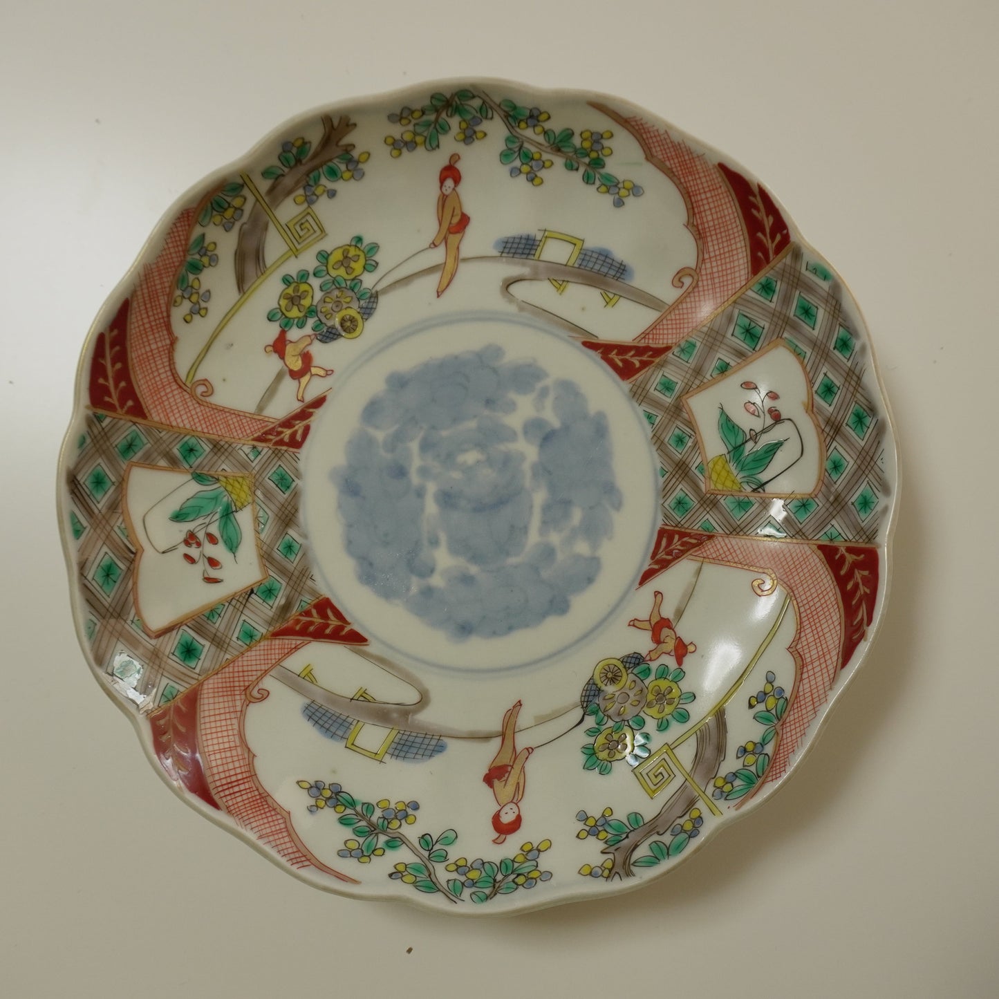 余白の美しい淡色色絵7寸 - Kotto Shop