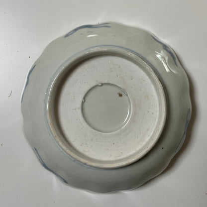 鶴に松が浮かぶ淡い色味のなます皿