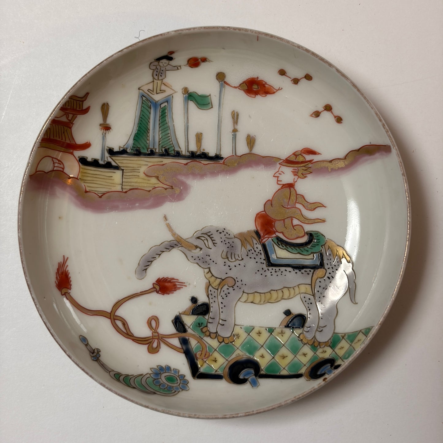 ゾウとお城のカラフル小皿